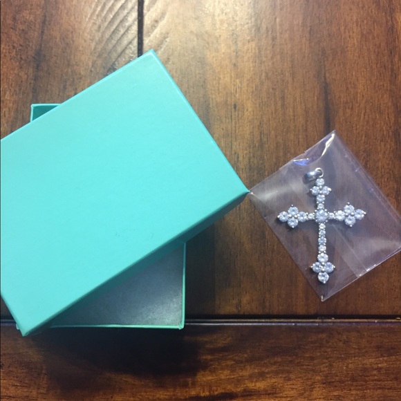 Sterling silver cross pendant - Picture 4 of 4